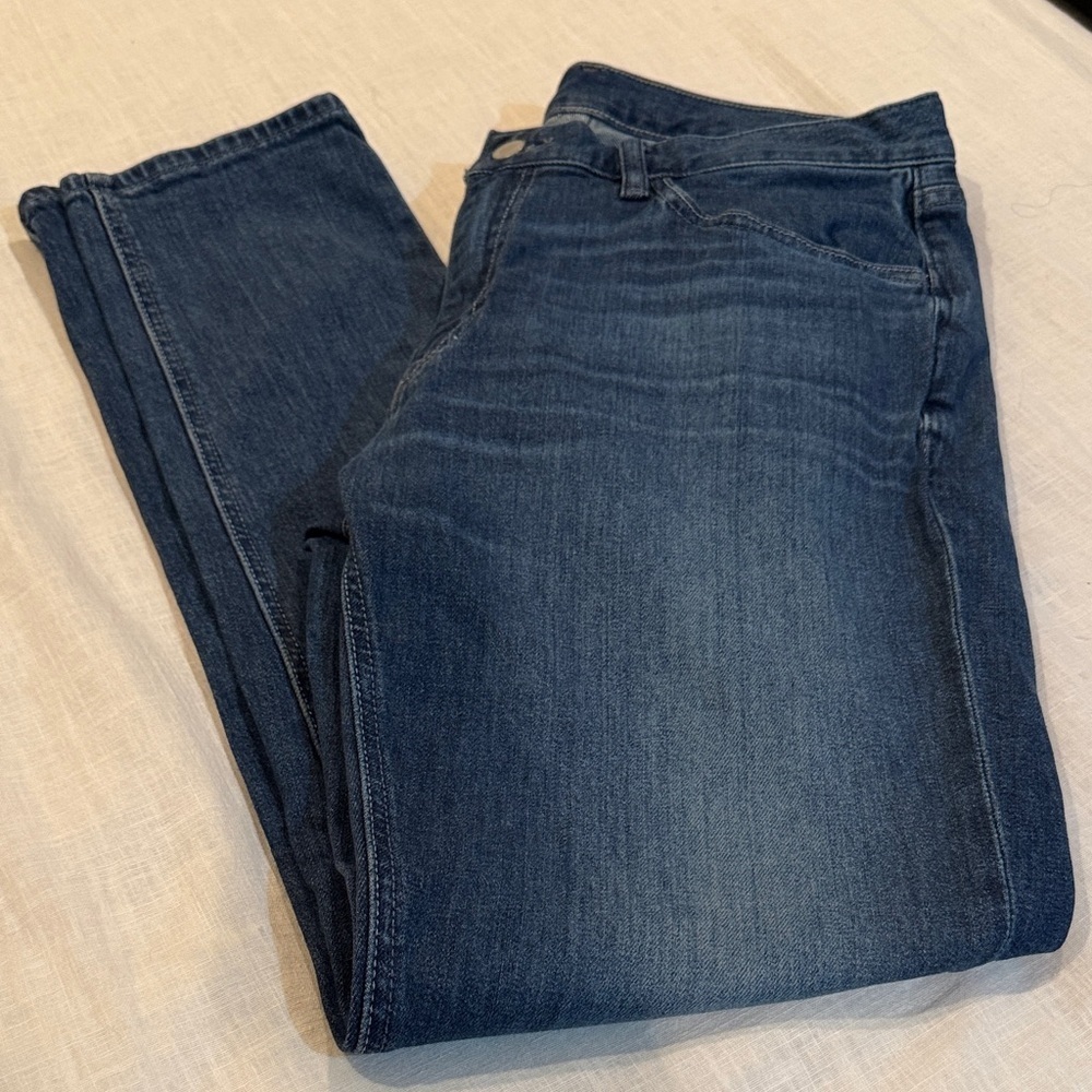 Banana Republic Men’s Jeans – Classic Blue Denim – size 32x32